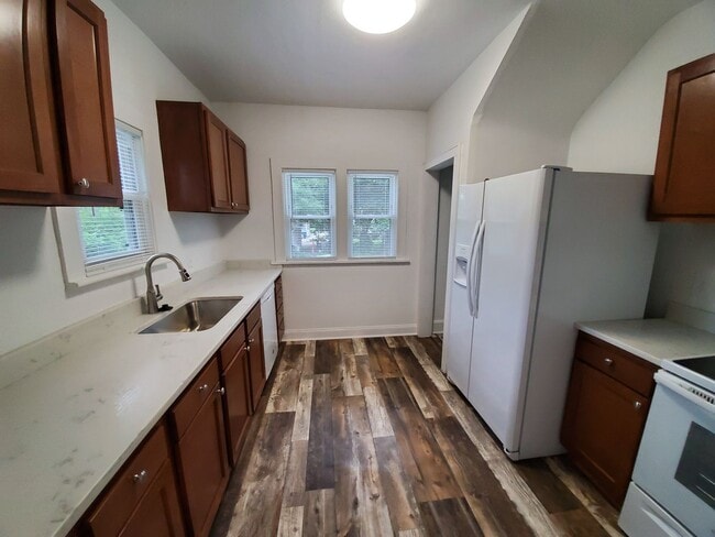 property at 3214 E University Ave