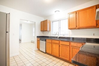 888 St James Ave in Springfield, MA - Building Photo - Building Photo