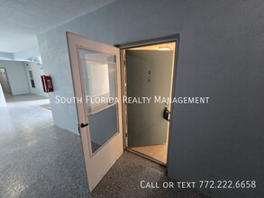 950 S Kanner Hwy in Stuart, FL - Building Photo - Building Photo