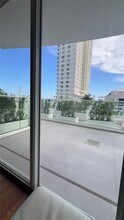 770 Claughton Island Dr in Miami, FL - Building Photo - Building Photo
