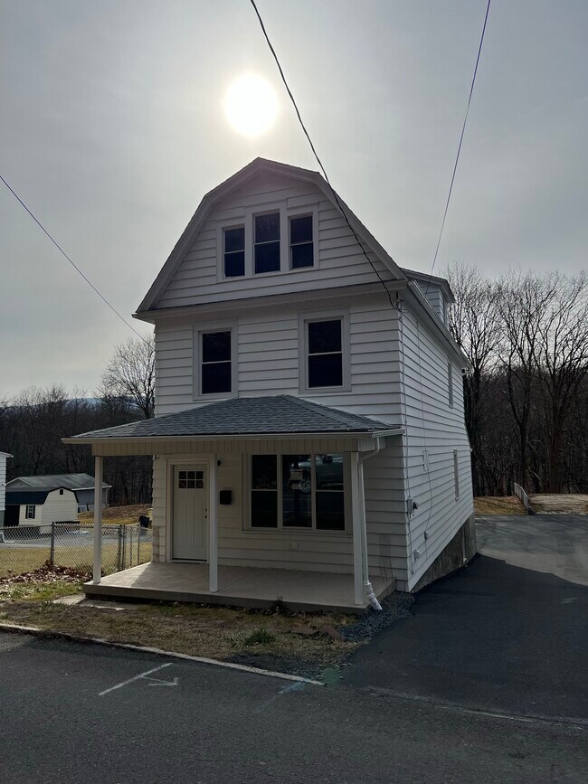 3003 S Main St Rentals in Hanover Township, PA