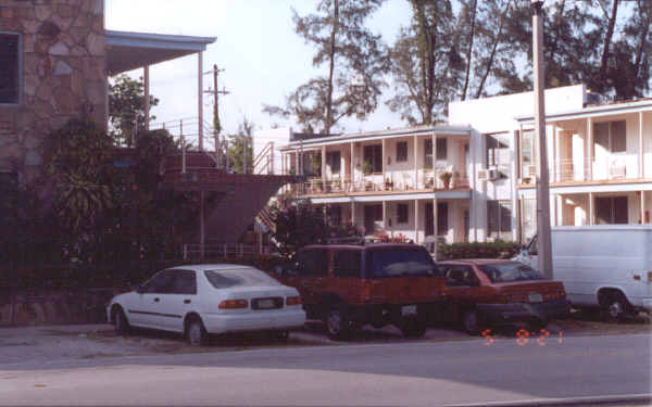 Greenview Courtyard in Miami Beach, FL - Building Photo