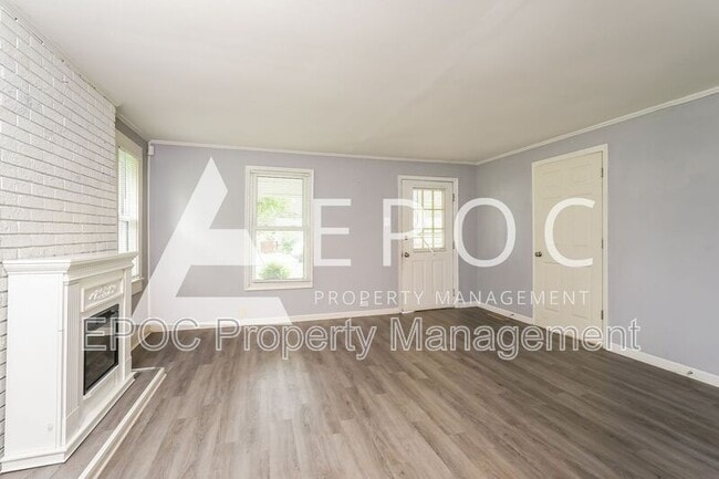 1615 Zeverly St in Winston-Salem, NC - Foto de edificio - Building Photo