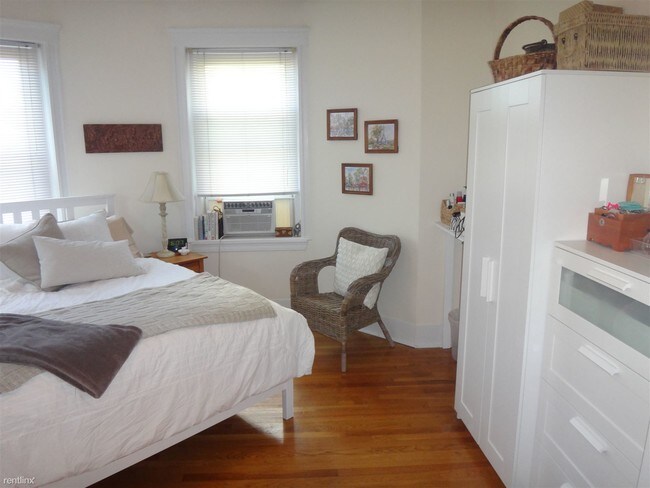 91 Trowbridge St-Unit -Apt 2 in Cambridge, MA - Building Photo - Building Photo