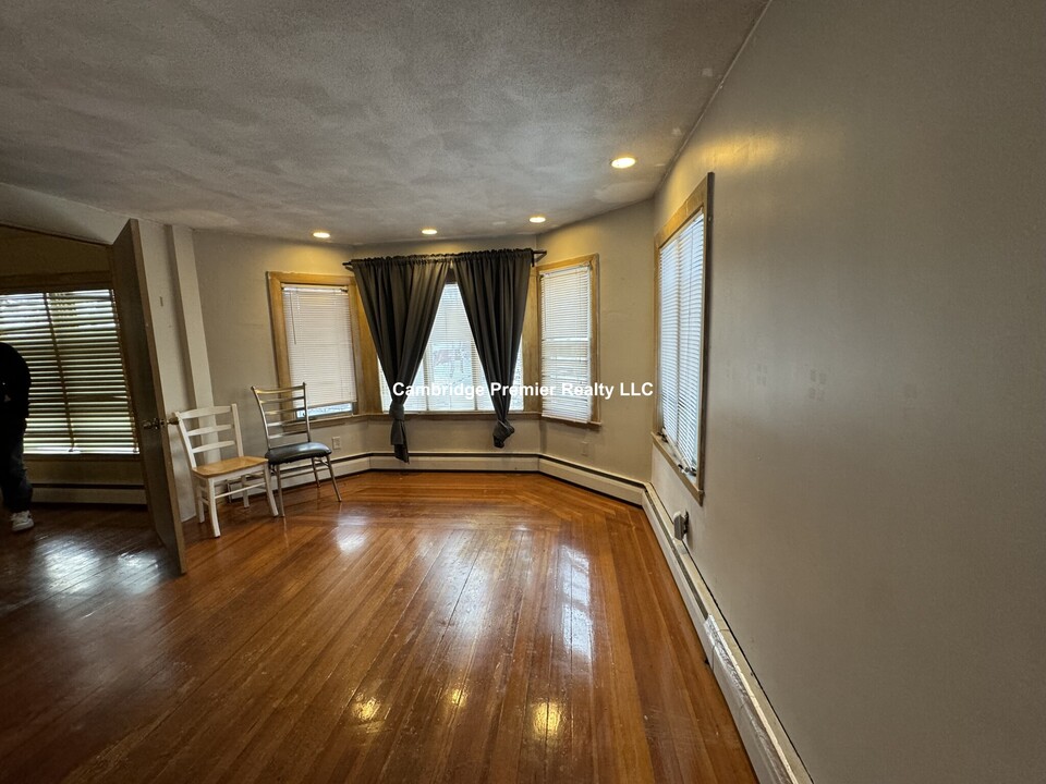 87 Chandler St, Unit 1 in Somerville, MA - Foto de edificio