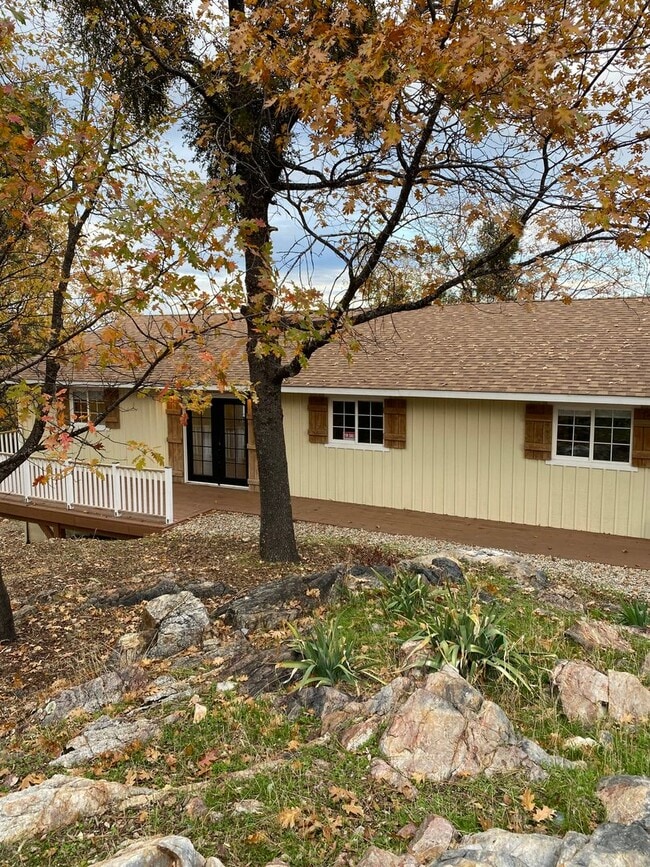 14790 Tanyard Ln in Pine Grove, CA - Foto de edificio - Building Photo