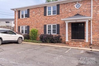 918 McAlway Rd in Charlotte, NC - Building Photo - Building Photo