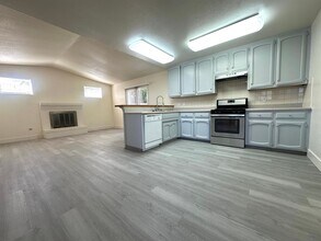 847 Parkside Ave in Manteca, CA - Building Photo - Building Photo