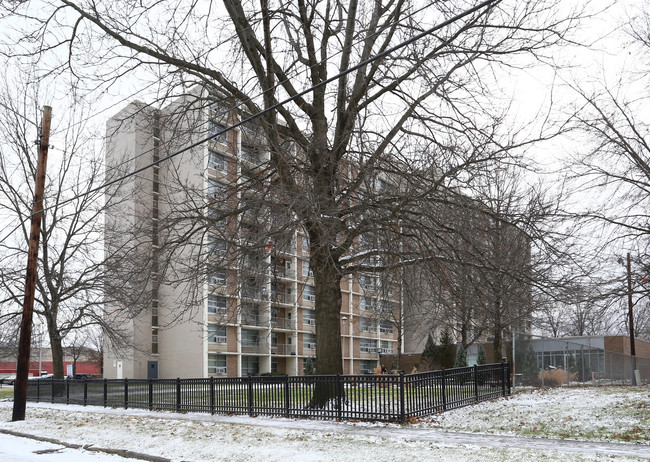 Bellaire Garden-B in Cleveland, OH - Foto de edificio - Building Photo