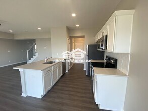 7000 Lake Hill Dr in Des Moines, IA - Building Photo - Building Photo