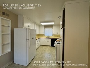 330 Orchard Ave in Redwood City, CA - Building Photo - Building Photo