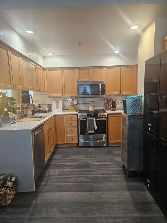 437 Harris Ln in Oregon City, OR - Building Photo