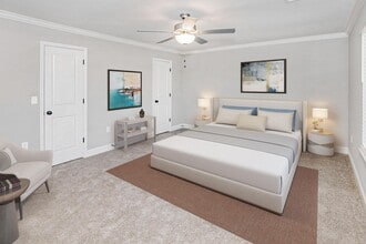 Thrive at Creekside Apartments and Townhomes in Kansas City, MO - Foto de edificio - Building Photo