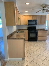 26 Pittsburgh Dr in Nashua, NH - Building Photo - Building Photo