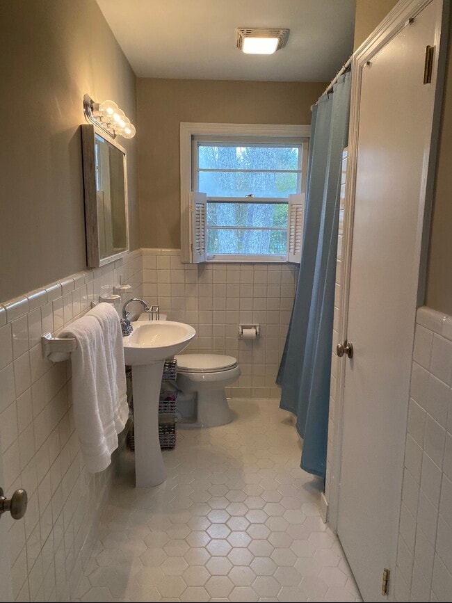 1504 Mother Goose Trail in Lookout Mountain, GA - Building Photo - Building Photo