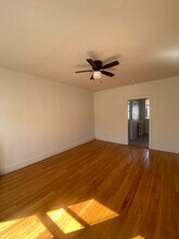 6332 N Magnolia Ave, Unit 3W in Chicago, IL - Foto de edificio - Building Photo