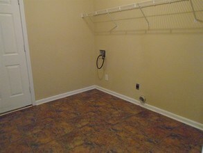 4575 Secret Cove Ct in Sugar Hill, GA - Building Photo - Building Photo