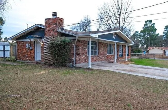 property at 1910 Preston Dr