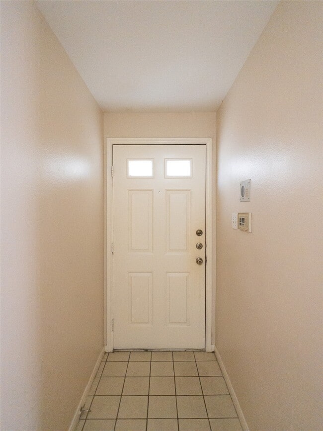 6500 Harbor Town Dr