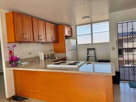 98-729-729 Moanalua Loop in Aiea, HI - Building Photo