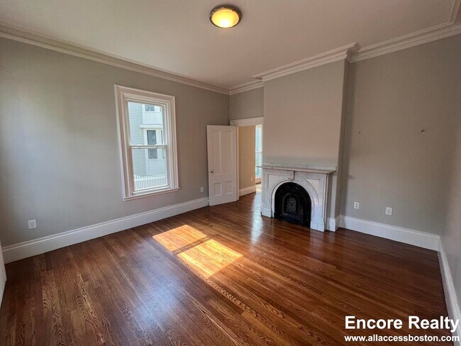 13 Pleasant St in Cambridge, MA - Building Photo - Building Photo
