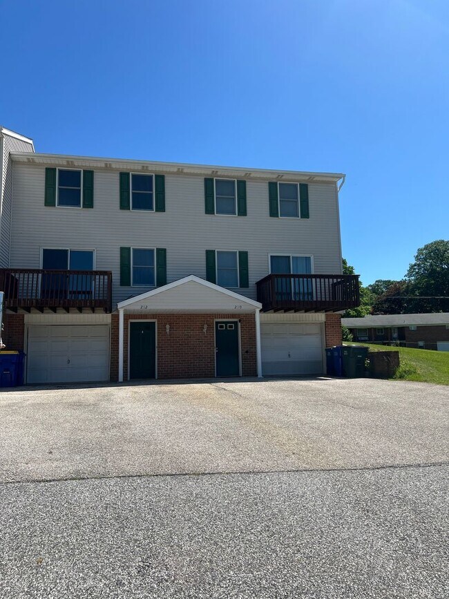 property at 212 Ark Dr