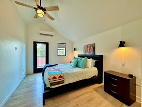 1120 Holt Dr in Bigfork, MT - Building Photo - Building Photo