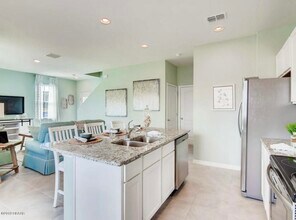 1669 Stowers St in Port Orange, FL - Building Photo - Building Photo