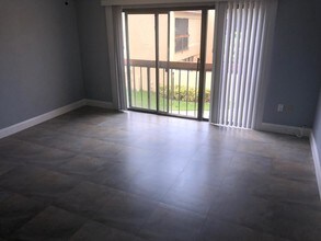 7795 Grande St in Sunrise, FL - Building Photo - Building Photo