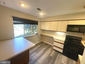214 Carriage Ct in Chesterbrook, PA - Building Photo - Building Photo