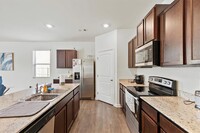 951 Lilfield Ln in Atlanta, GA - Building Photo - Building Photo