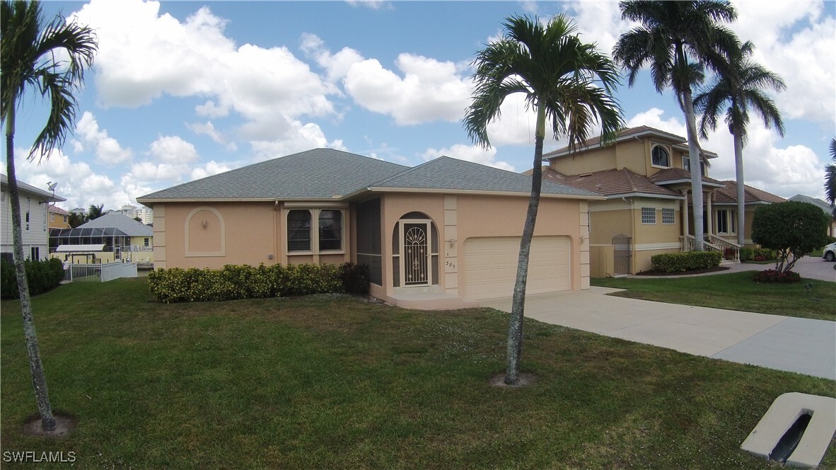 389 Heron Ave in Naples, FL - Building Photo