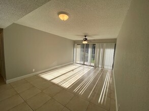 1601 Windorah Way in West Palm Beach, FL - Building Photo - Building Photo