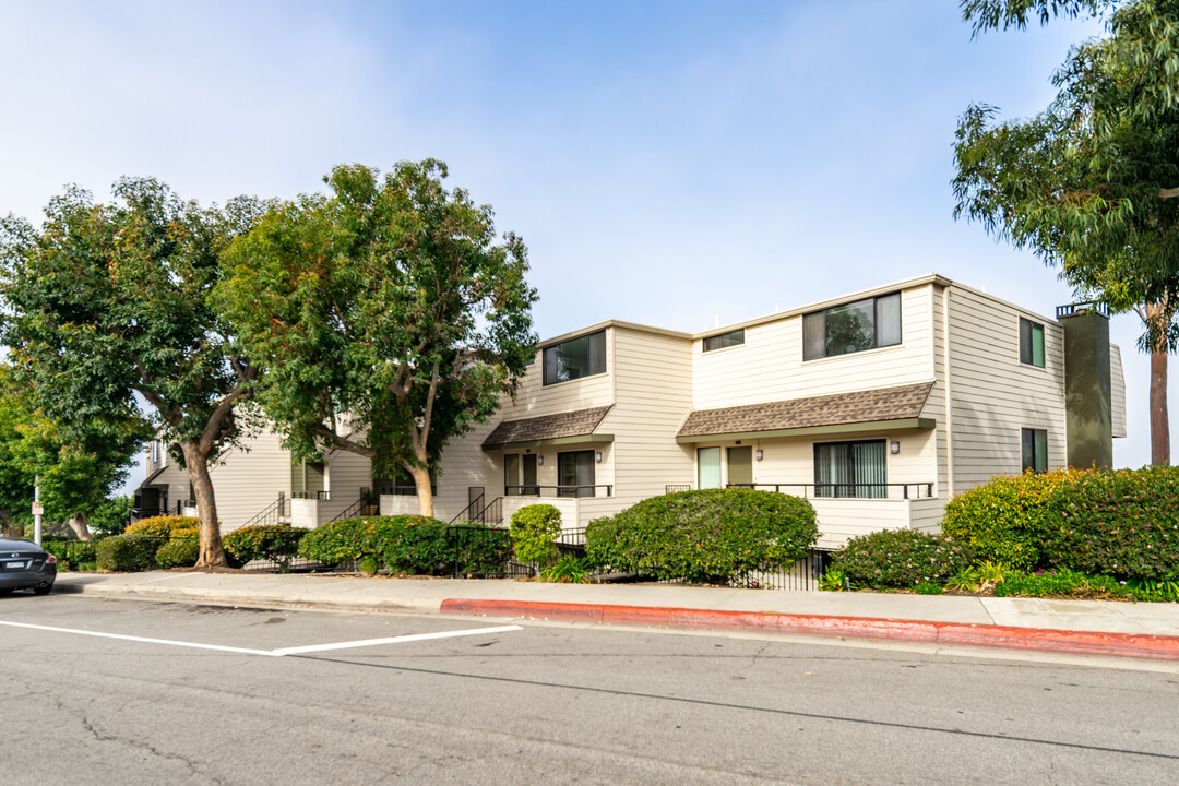 Village Palos Verdes in Redondo Beach, CA - Foto de edificio