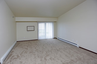 Aurora Ponds in Fargo, ND - Building Photo - Interior Photo