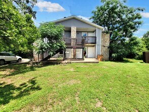 4431 Whispering Valley Dr in Austin, TX - Foto de edificio - Building Photo