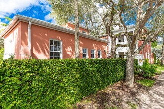 510 Loretto Ave in Coral Gables, FL - Building Photo - Building Photo