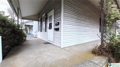 735 W Broad St in Quakertown, PA - Building Photo - Building Photo