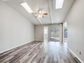 1109 Shadyglen Cir in Richardson, TX - Building Photo - Building Photo