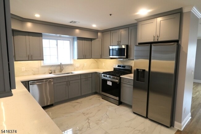 22 St Francis St in Newark, NJ - Building Photo - Building Photo