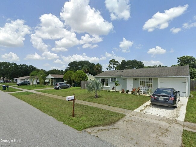 4300 Avanti Cir in North Port, FL - Building Photo - Building Photo