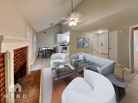 725 Cowan Rd in Covington, GA - Building Photo