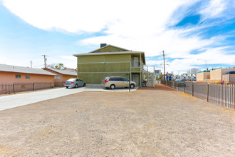 1316 E Carson Ave in Las Vegas, NV - Building Photo - Building Photo