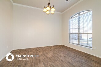 721 Oak Creek Dr in Moore, OK - Building Photo - Building Photo