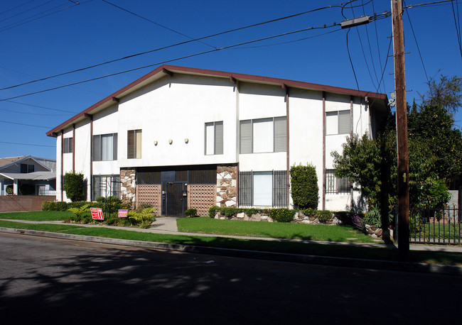 219 W Spruce Ave in Inglewood, CA - Building Photo - Building Photo