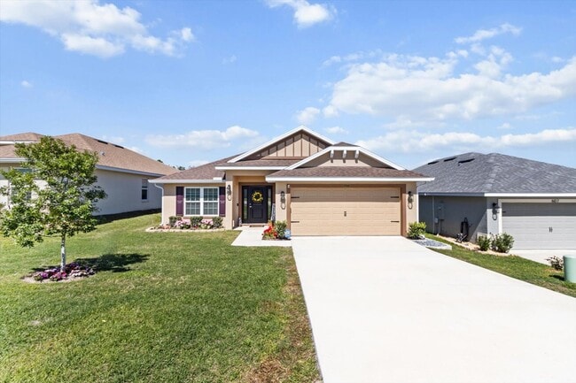 property at 615 W Rexford Dr