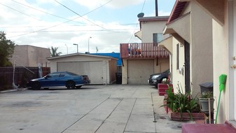 3532 E 58th St in Maywood, CA - Foto de edificio - Building Photo