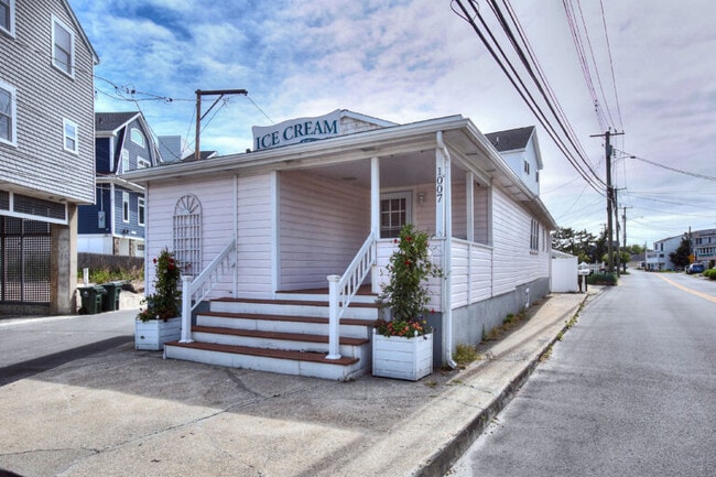 property at 1007 Fairfield Beach Rd