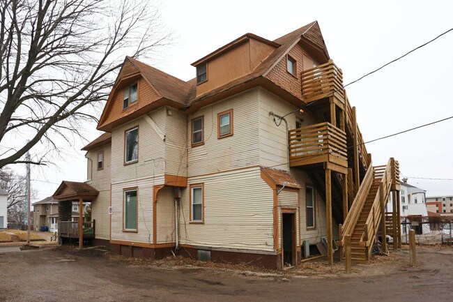 1424 30th St in Des Moines, IA - Foto de edificio - Building Photo