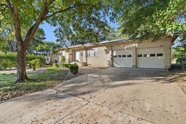 506 Vine St in Euless, TX - Foto de edificio - Building Photo